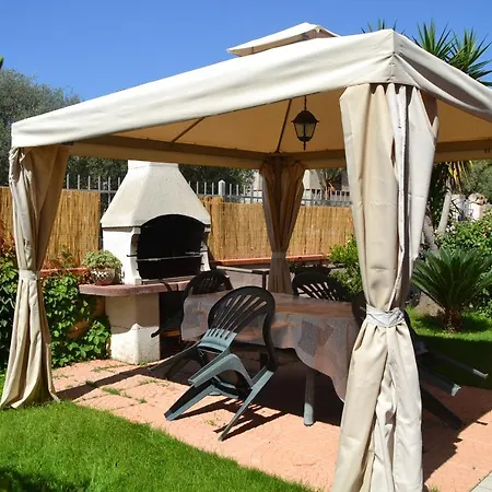 Casa Hibiscus Апартаменты *